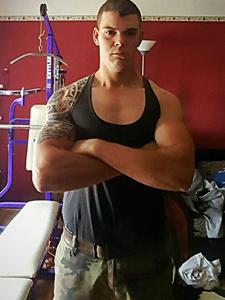 ;) 34 éves férfi, Komárom-Esztergom megye