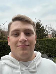 3rik 18 éves férfi, Pest megye