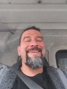 Ablakos 48 éves férfi, Veszprém megye