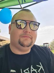 Ádám 33 éves férfi, Jász-Nagykun-Szolnok megye