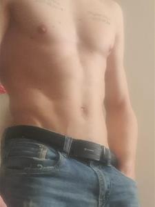 Adonisz10 36 éves férfi, Komárom-Esztergom megye