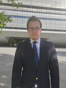 Adrian 24 éves férfi, Budapest
