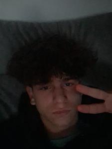 Ákos 18 éves férfi, Budapest