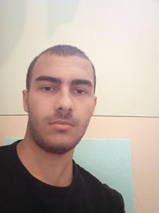 Alex 25 éves férfi, Banskobystrický