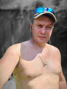 Alex 46 éves férfi, Pest megye