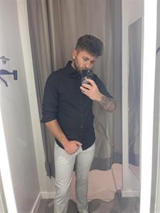 Alex 25 éves férfi, Budapest