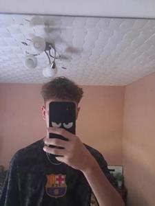 Alex 19 éves férfi, Hajdú-Bihar megye