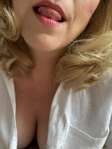 Andi 47 és 52 éves nő, Pest megye