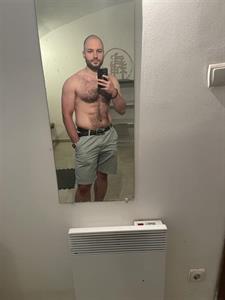 András 34 éves férfi, Budapest