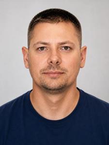 András 30 éves férfi, Budapest