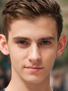 Andreww 28 éves férfi, Budapest