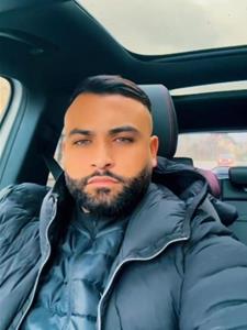 Andris 30 éves férfi, Budapest