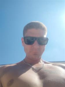 Angel 33 éves férfi, Pest megye