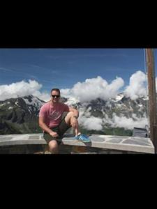 Anuszvirag 47 éves férfi, Komárom-Esztergom megye