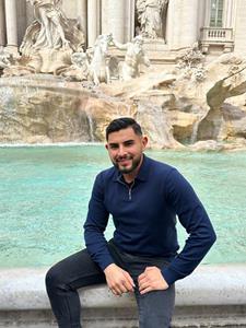 Áron 27 éves férfi, Budapest