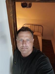 Ati 44 éves férfi, Pest megye
