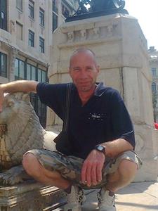 Atis 53 éves férfi, Budapest