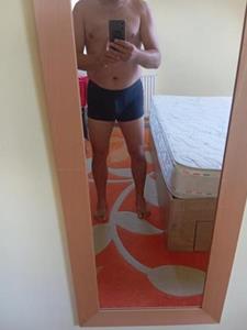 Atti45 47 éves férfi, Pest megye