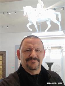 Attila 50 éves férfi, Budapest