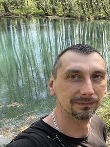 Attila 42 éves férfi, Veszprém megye