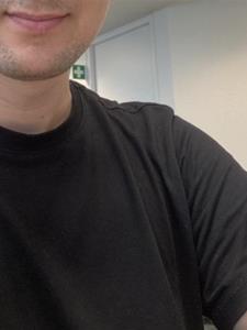 Attila 32 éves férfi, Budapest