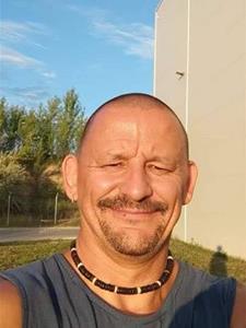 Attus 48 éves férfi, Komárom-Esztergom megye