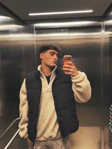 balazs755 20 éves férfi, Budapest