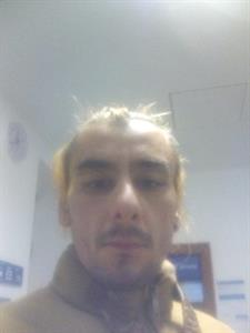 Bali33 36 éves férfi, Komárom-Esztergom megye