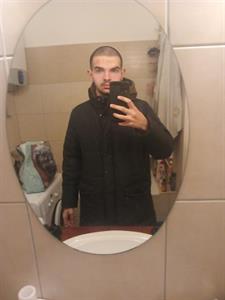 Bálintl 21 éves férfi, Budapest