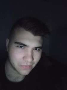 Bálint 22 éves férfi, Budapest