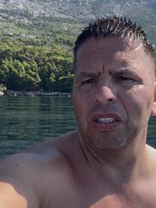 Barátság extrakkal 46 éves férfi, Pest megye