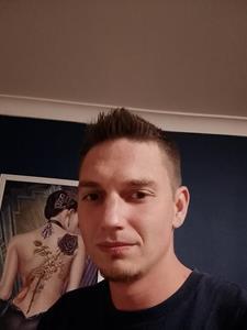 Barna 30 éves férfi, Tolna megye