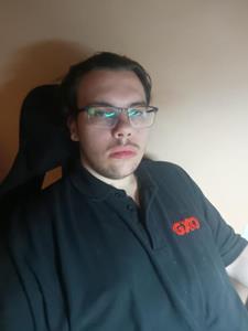 Barni 19 éves férfi, Csongrád megye