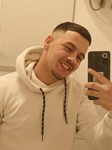 Baszos vérü 21 éves férfi, Budapest