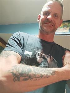 Bazzss 46 éves férfi, Budapest