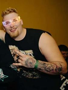 Bebop20 20 éves férfi, Csongrád megye