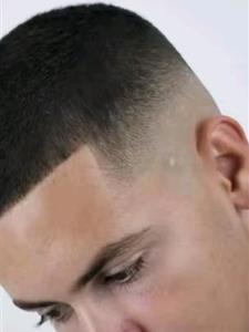 Beledrakom a nagy dolgom 21 éves férfi, Budapest