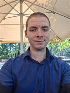 Beles 28 éves férfi, Győr-Moson-Sopron megye