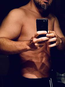 BEN 44 éves férfi, Pest megye