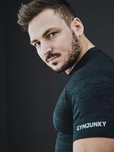 Bence 32 éves férfi, Budapest