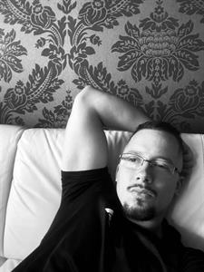 Bence 30 éves férfi, Győr-Moson-Sopron megye