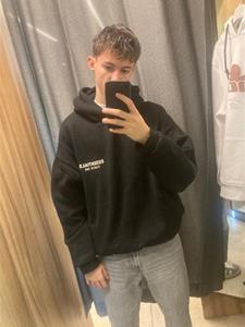 Bence 18 éves férfi, Pest megye