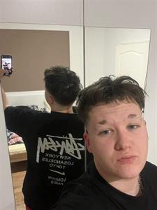 benceee 19 éves férfi, Győr-Moson-Sopron megye