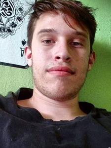 BenceHUN 27 éves férfi, Veszprém megye