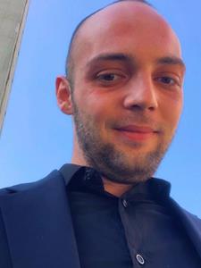 benibubu 25 éves férfi, Budapest