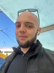 benibubu 25 éves férfi, Budapest