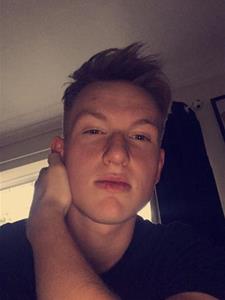 Benji 23 éves férfi, Nógrád megye