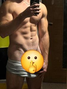 BigMaresz 27 éves férfi, Győr-Moson-Sopron megye