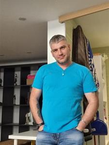 Bosco 44 éves férfi, Pest megye