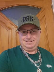 Buldozer 666 46 éves férfi, Budapest